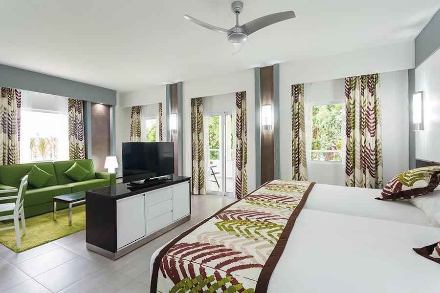 room-riu-playacar_tcm49-225015